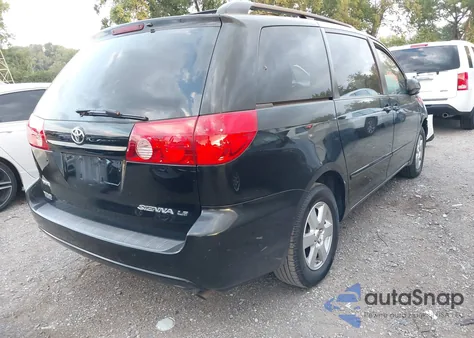 2010 Toyota Sienna Le z USA, uszkodzony, nr VIN 5TDKK4CCXAS329058